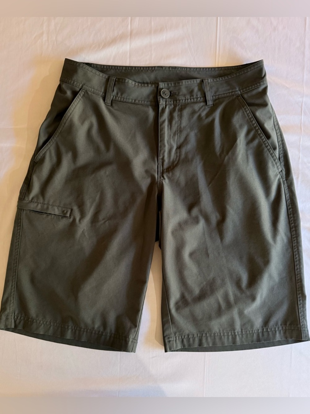Columbia Omni-Shield Men’s Cargo Shorts Size 32W Gray Outdoor Hiking Lightweight